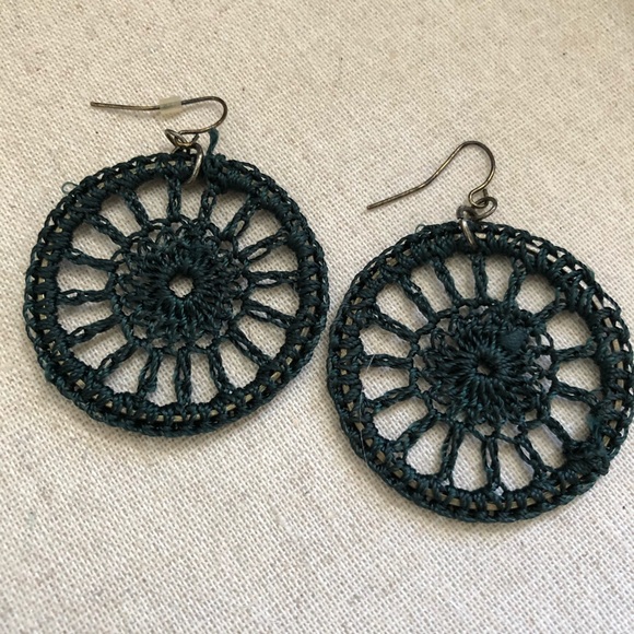 Dark green crocheted earrings - Picture 1 of 2